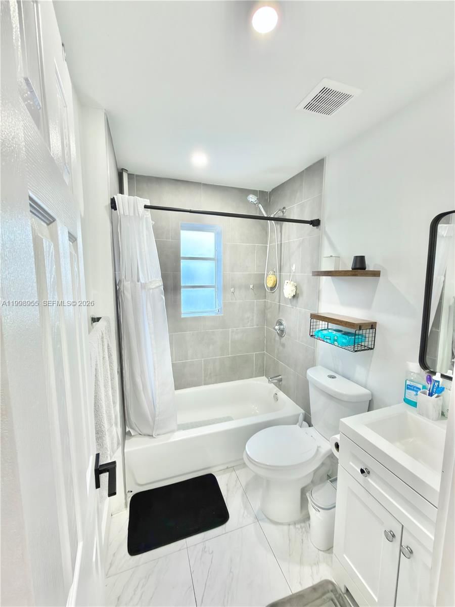 Real estate property located at 17710 102nd Ave, Miami-dade, Perrine Sub, Miami, FL