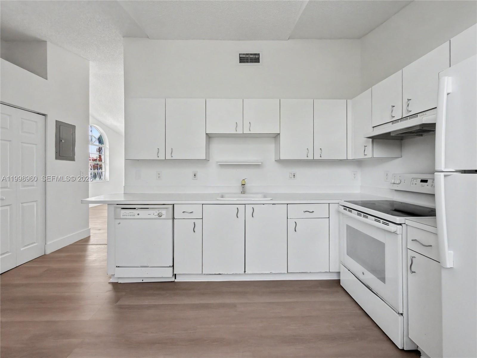 Real estate property located at 21553 87th Ct #102, Miami-dade, Windy Pointe Condo No 63, Cutler Bay, FL