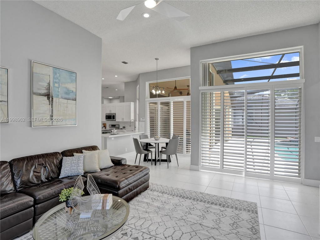 Real estate property located at 1356 Ginger Cir, Broward, Jasmine Island, Weston, FL