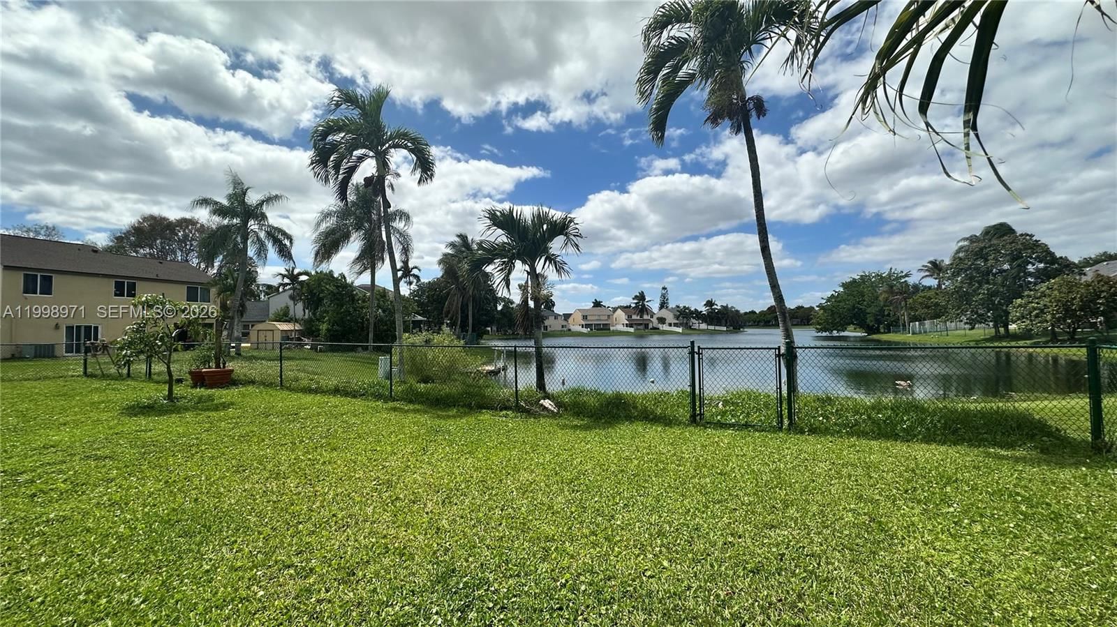 Real estate property located at 1141 Scarborough Dr, Broward, Scarborough Ii, Davie, FL