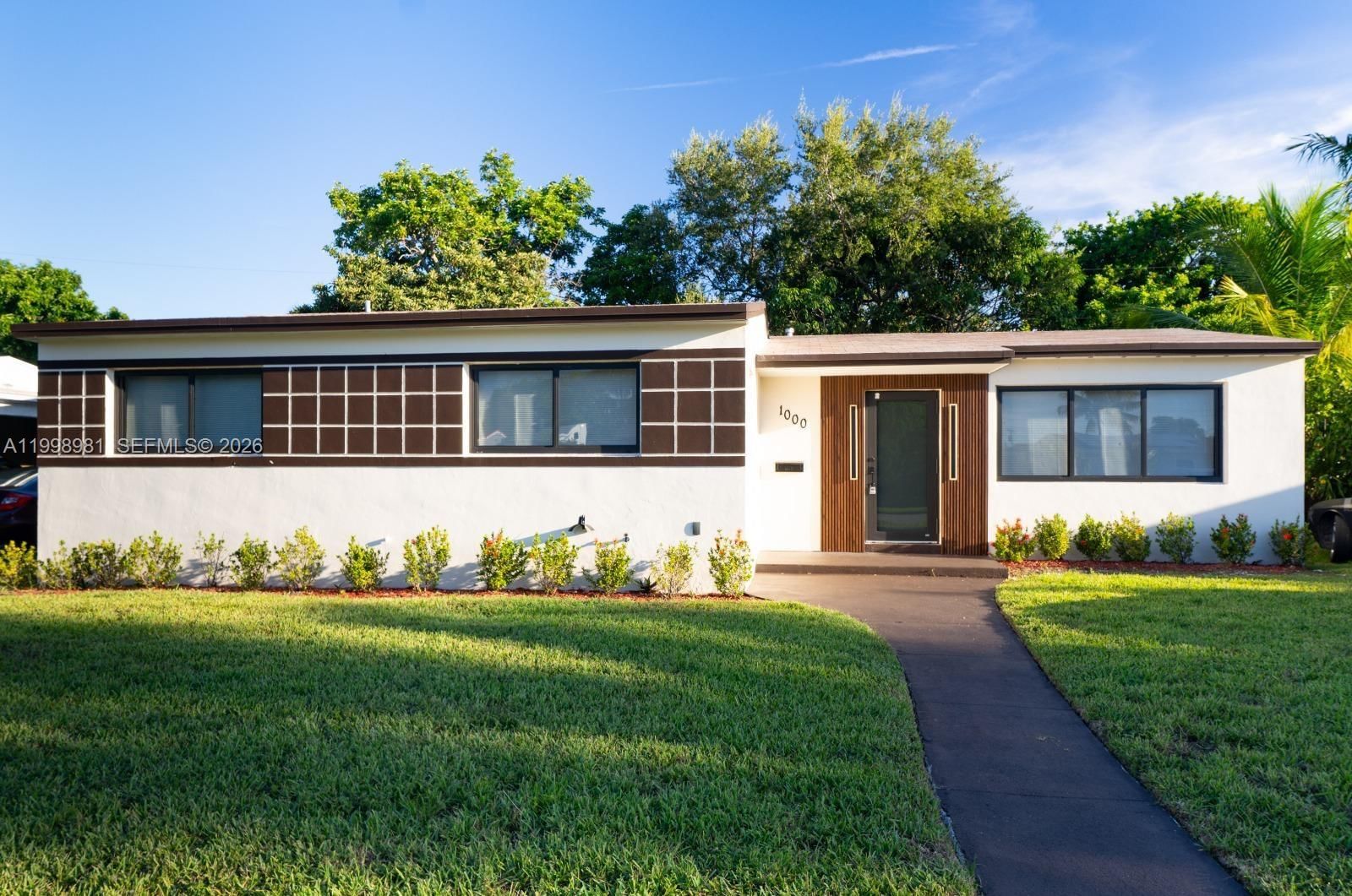 Real estate property located at 1000 198th St, Miami-dade, Norwood 4th Addn, Miami Gardens, FL