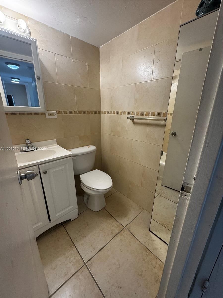 Real estate property located at 7545 Treasure Dr #9K, Miami-dade, Caribbean Towers Condo, North Bay Village, FL