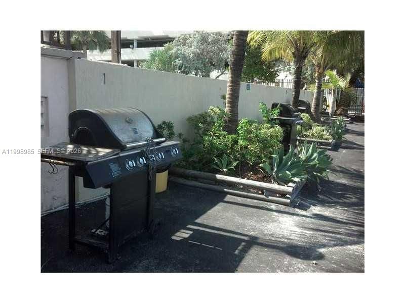 Real estate property located at 7545 Treasure Dr #9K, Miami-dade, Caribbean Towers Condo, North Bay Village, FL