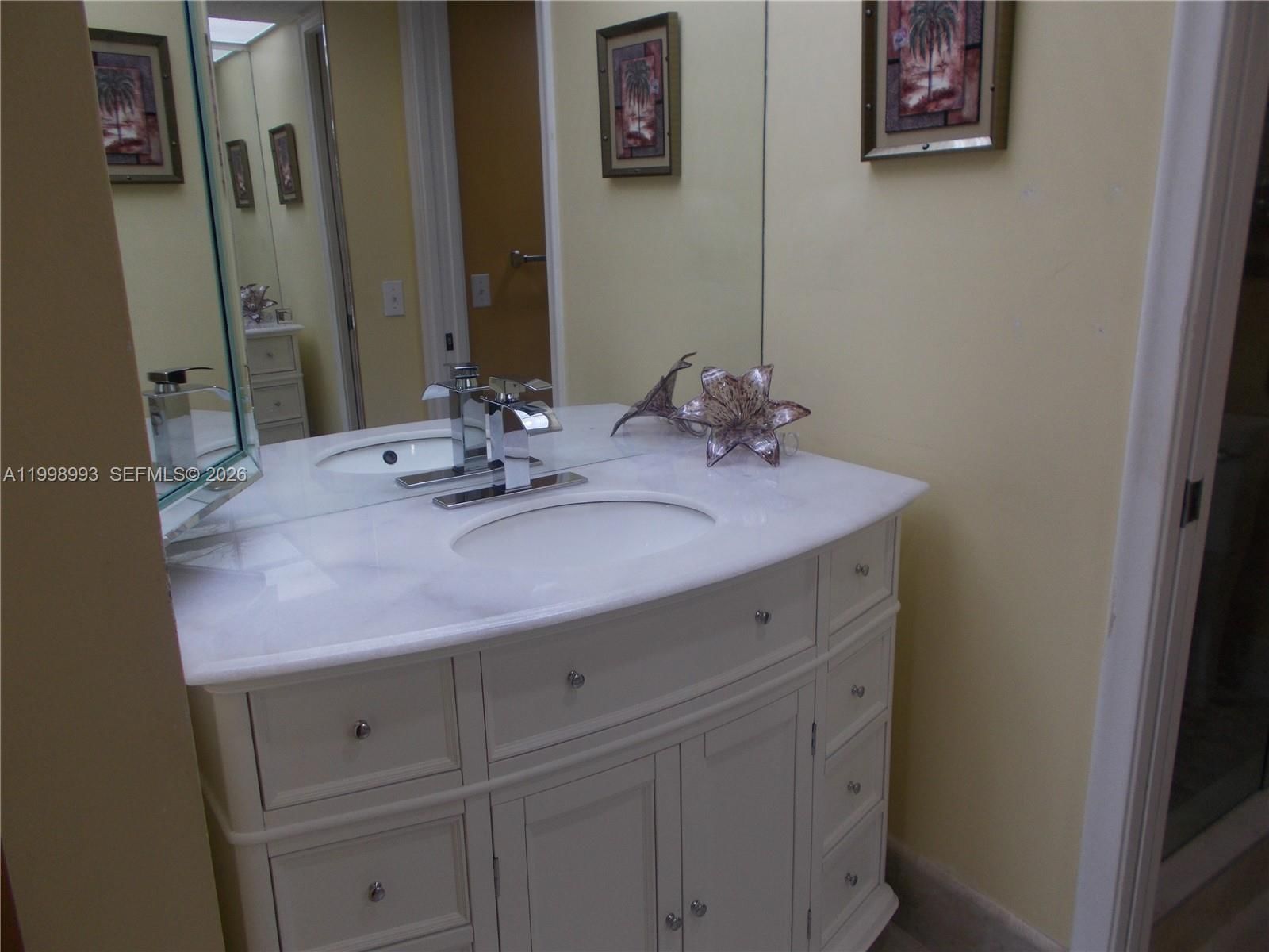 Real estate property located at 13001 15th Ct #408T, Broward, Ivanhoe East At Century V, Pembroke Pines, FL