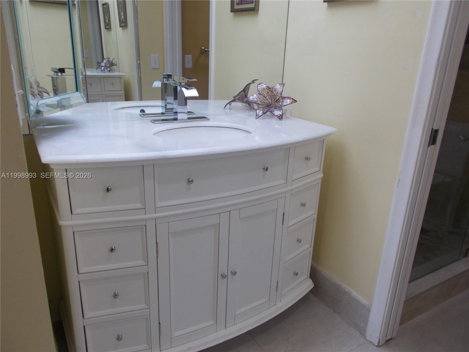 Real estate property located at 13001 15th Ct #408T, Broward, Ivanhoe East At Century V, Pembroke Pines, FL