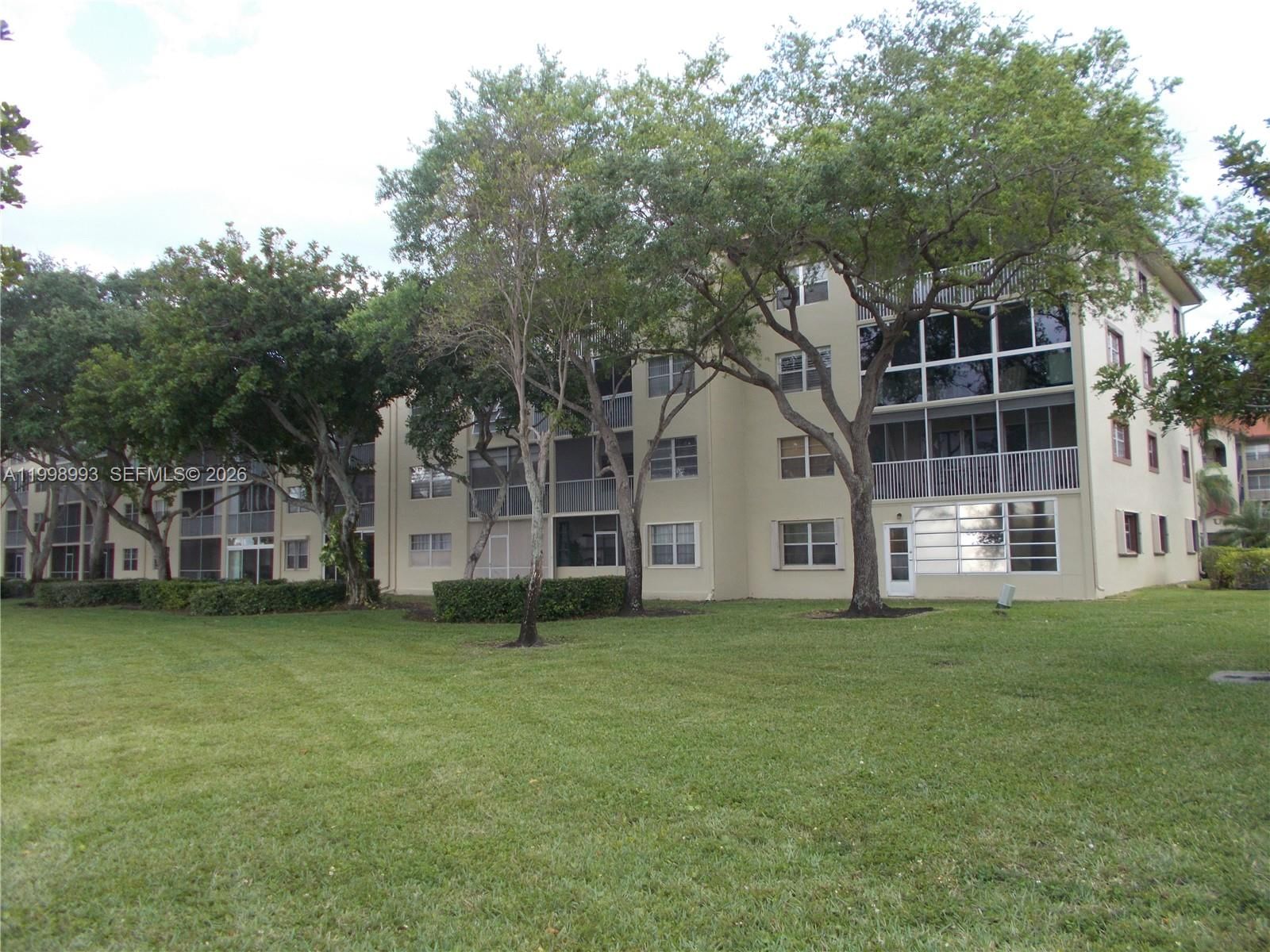 Real estate property located at 13001 15th Ct #408T, Broward, Ivanhoe East At Century V, Pembroke Pines, FL