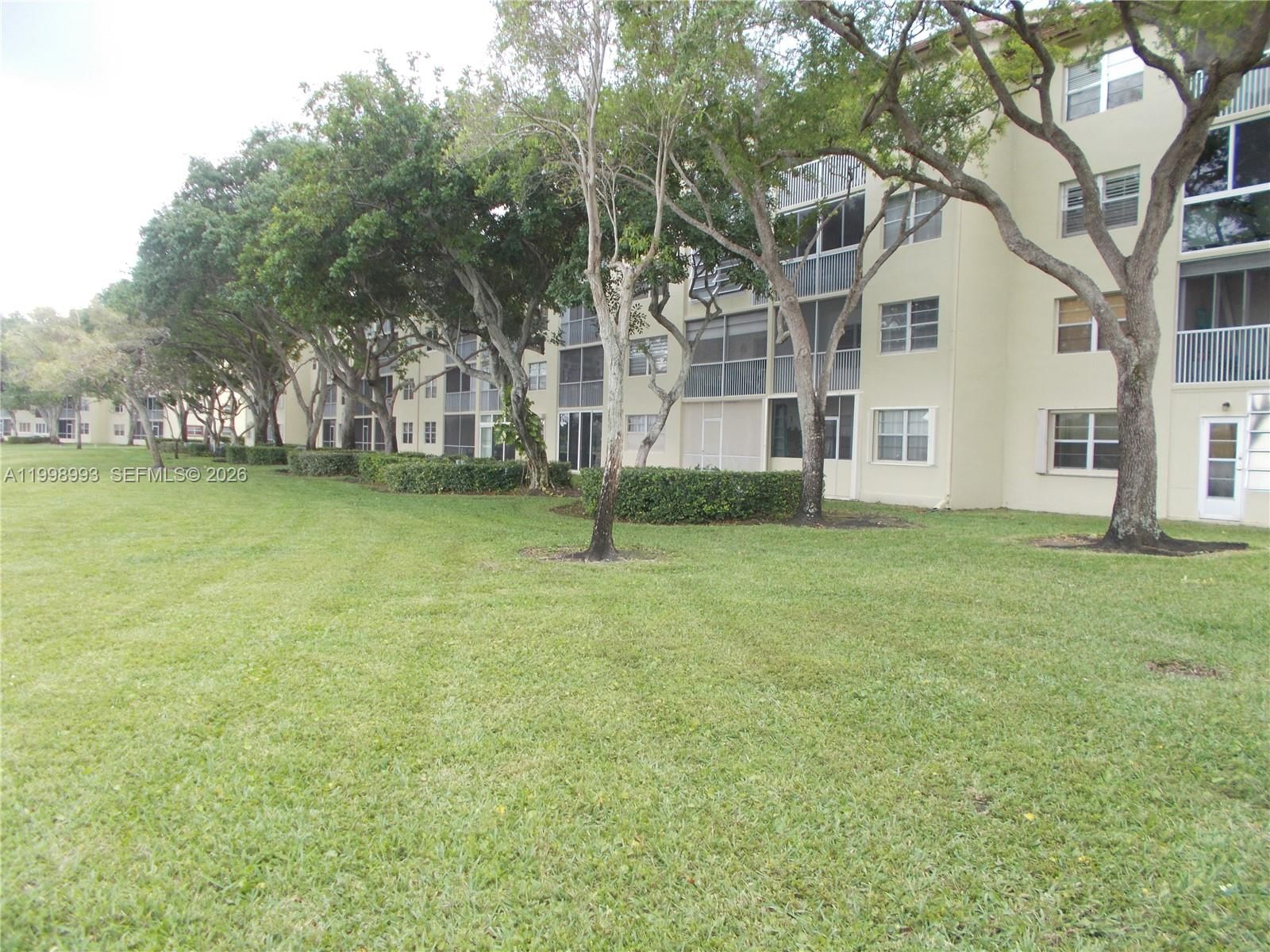 Real estate property located at 13001 15th Ct #408T, Broward, Ivanhoe East At Century V, Pembroke Pines, FL