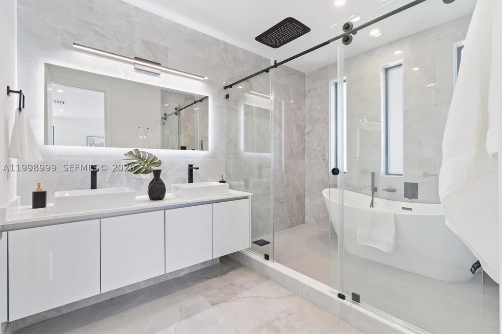 Real estate property located at 2431 18th St, Broward, Livermore Estates, Fort Lauderdale, FL