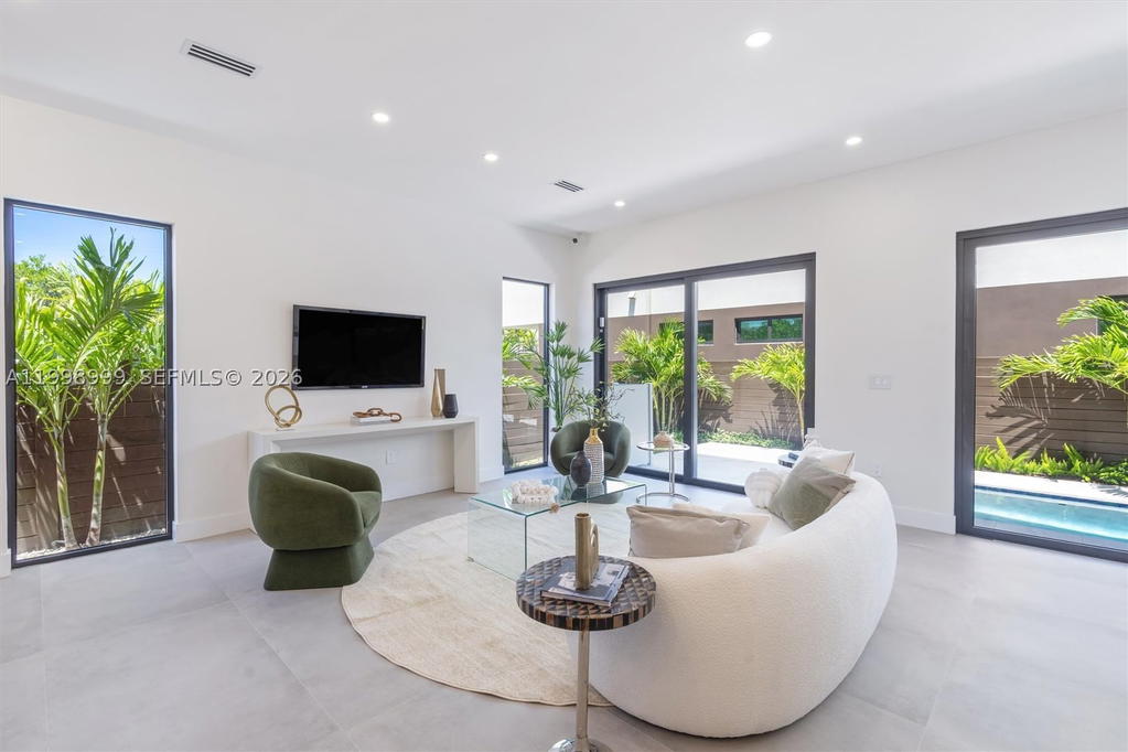 Real estate property located at 2431 18th St, Broward, Livermore Estates, Fort Lauderdale, FL