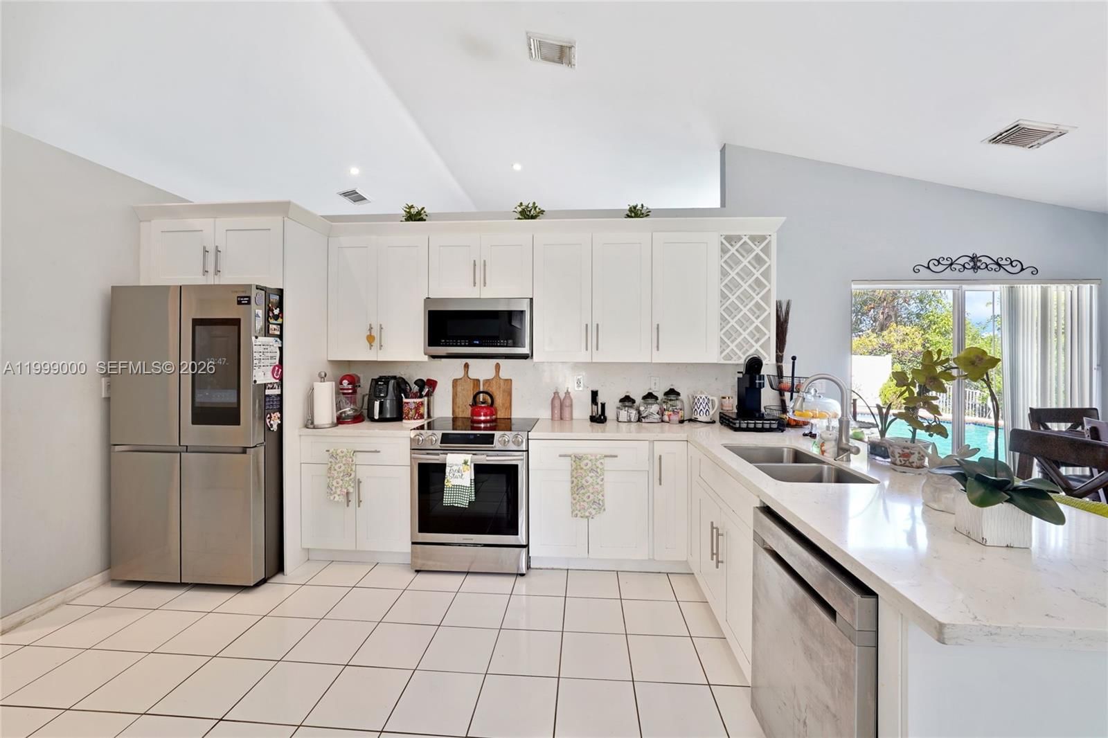 Real estate property located at 12611 20th St, Broward, Flamingo Estates, Miramar, FL