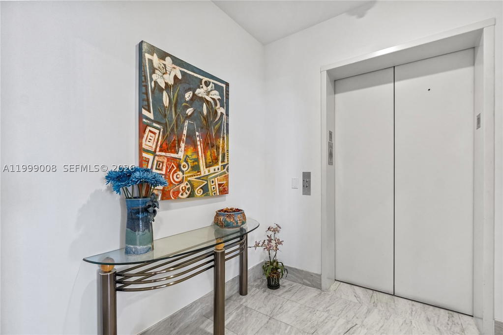 Real estate property located at 3802 207th St #2704, Miami-dade, One Island Place, Aventura, FL