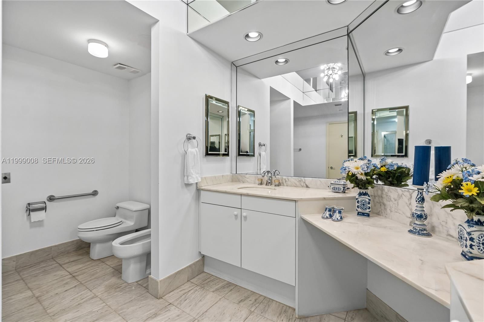 Real estate property located at 3802 207th St #2704, Miami-dade, One Island Place, Aventura, FL