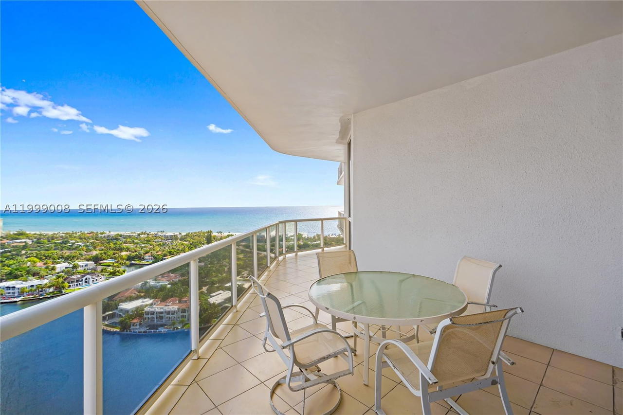 Real estate property located at 3802 207th St #2704, Miami-dade, One Island Place, Aventura, FL
