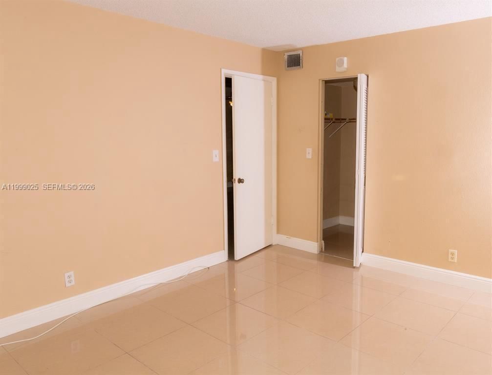 Real estate property located at 8842 Mcnab Rd #302, Broward, Greens Condo Apts Phase I, Tamarac, FL
