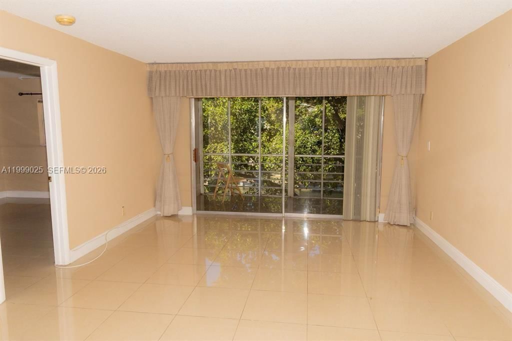 Real estate property located at 8842 Mcnab Rd #302, Broward, Greens Condo Apts Phase I, Tamarac, FL