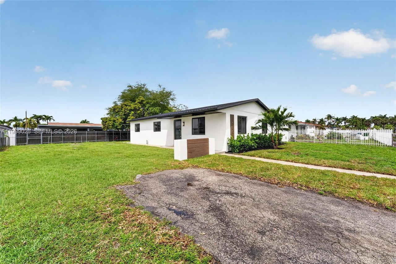 Real estate property located at 19730 44th Ct, Miami-dade, Carol City Gdns 1st Addn, Miami Gardens, FL