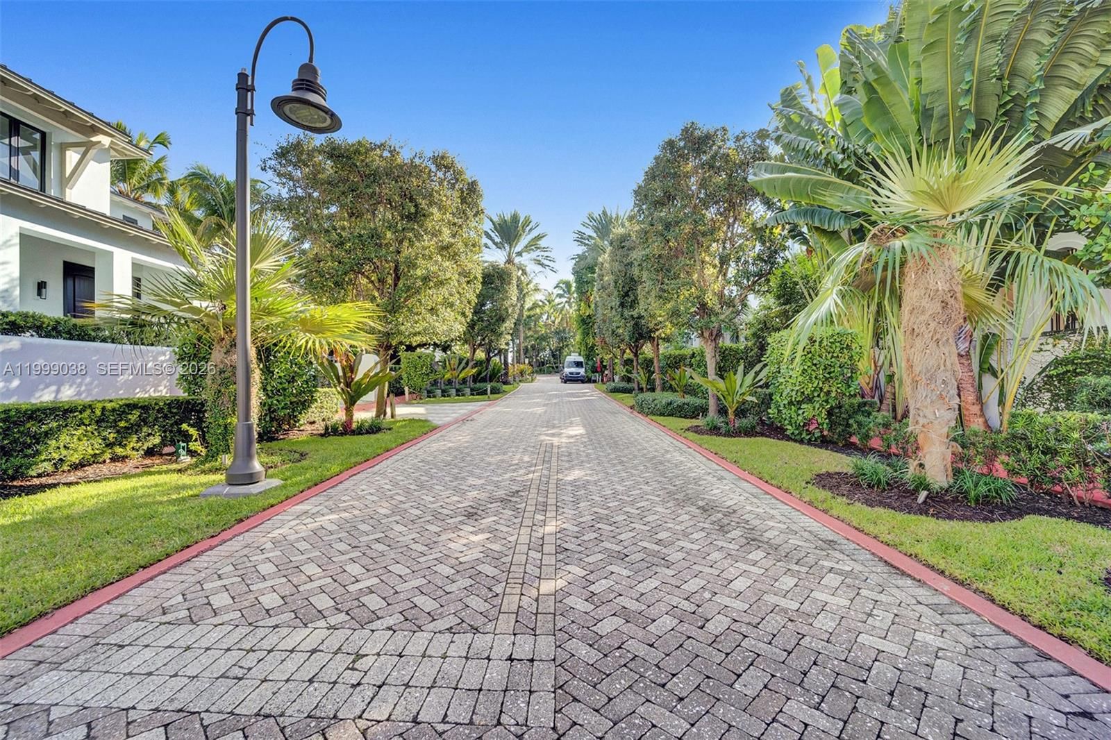 Real estate property located at 7800 Collins Ave #101, Miami-dade, Rond Point Condo, Miami Beach, FL