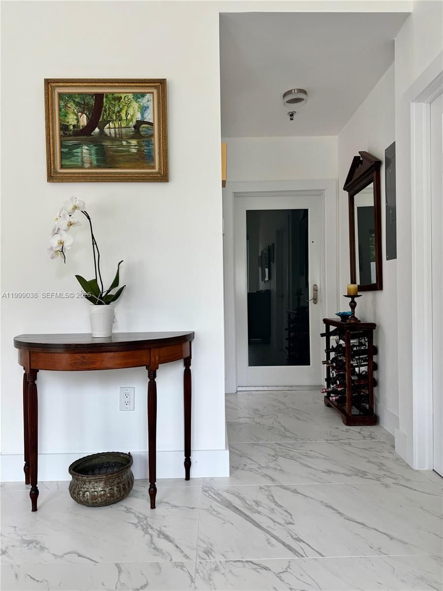 Real estate property located at 7800 Collins Ave #101, Miami-dade, Rond Point Condo, Miami Beach, FL