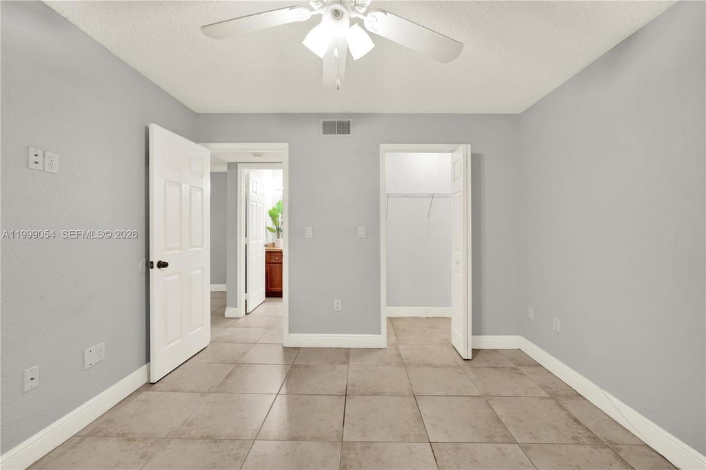 Real estate property located at 15570 105th Ln #1717, Miami-dade, Vista Lago At The Hammock, Miami, FL