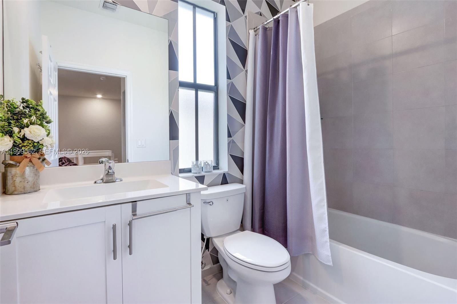 Real estate property located at 3364 108th St, Miami-dade, Aquabella North Replat, Hialeah, FL