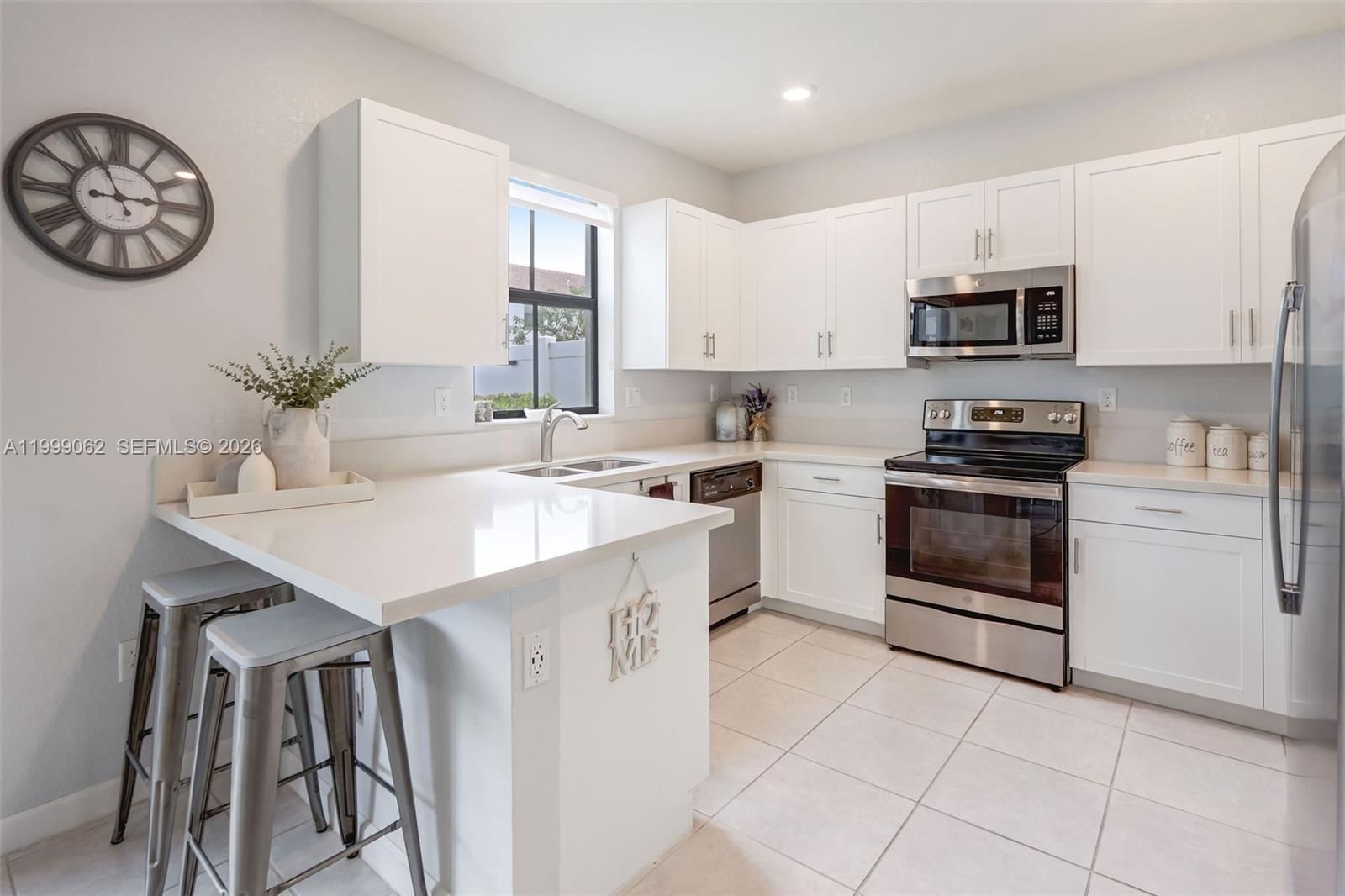 Real estate property located at 3364 108th St, Miami-dade, Aquabella North Replat, Hialeah, FL