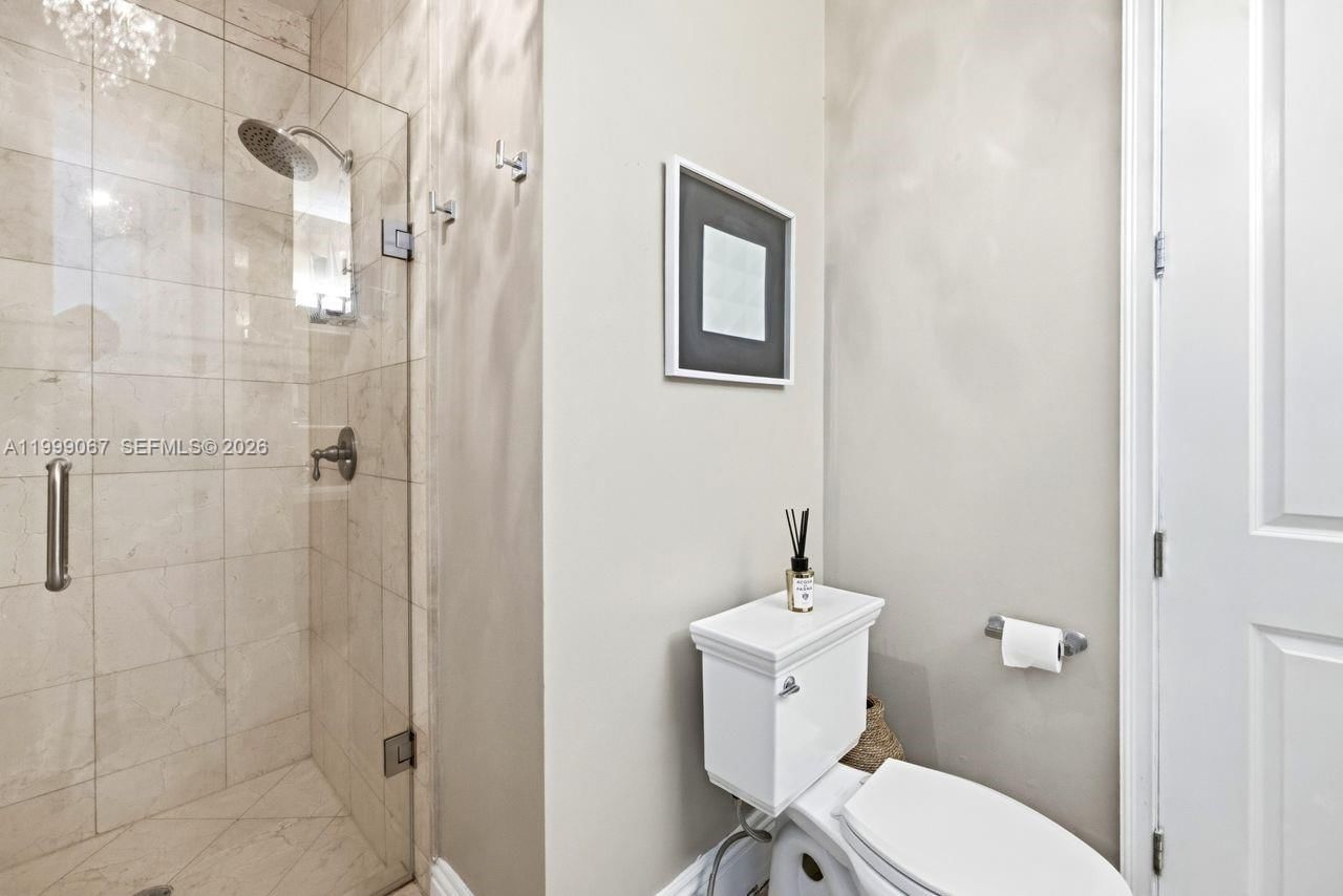 Real estate property located at , Miami-dade, Oak Ridge Falls, Miami, FL