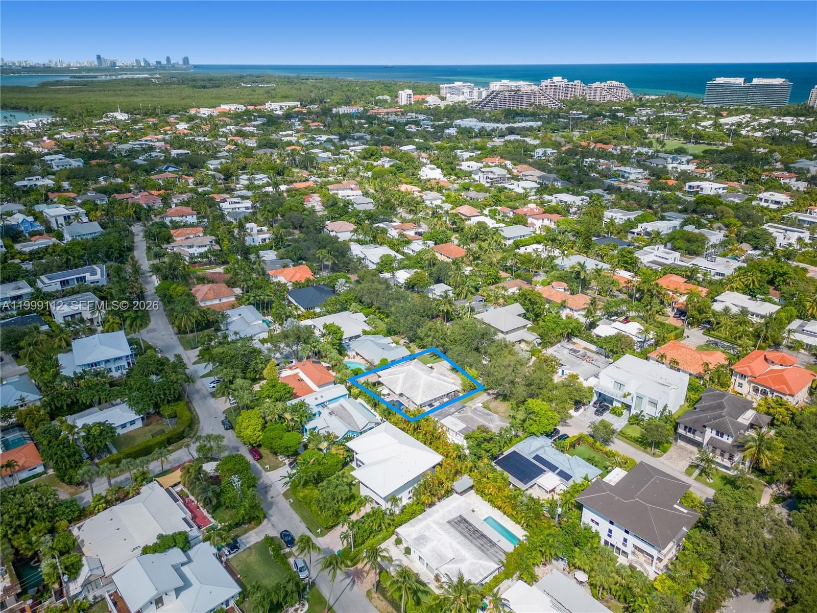 Real estate property located at 524 Warren Ln, Miami-dade, Tropical Isle Homes Sub 1, Key Biscayne, FL