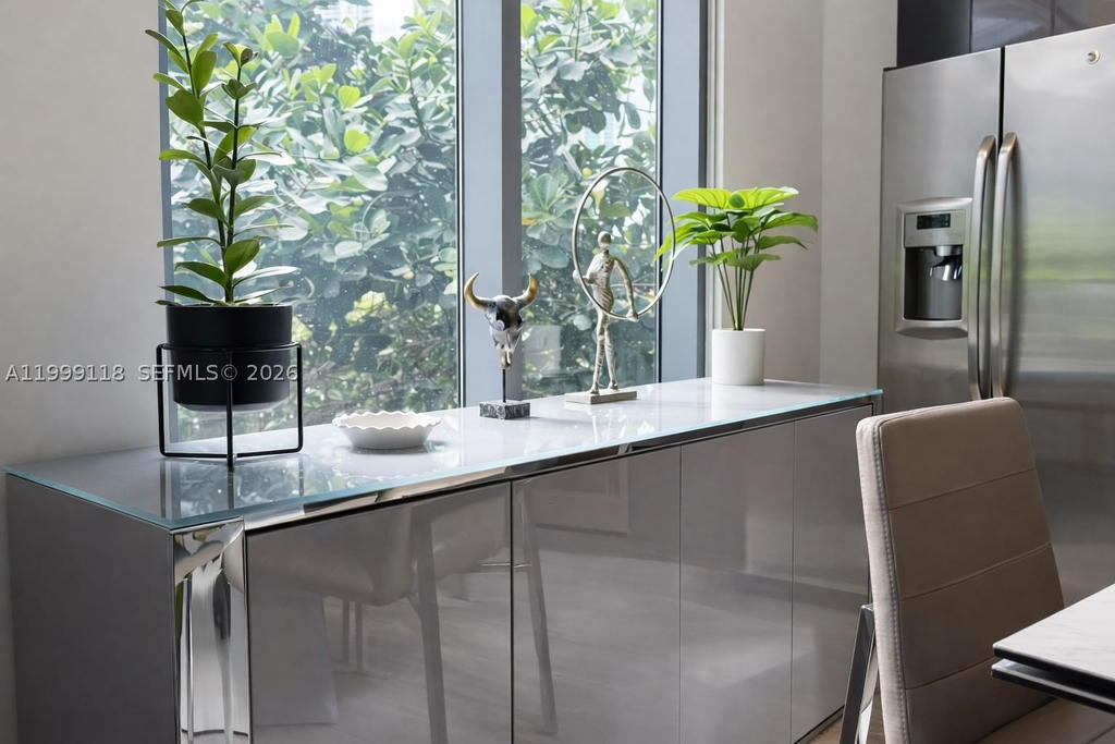 Real estate property located at 31 6th St #301, Miami-dade, Mybrickell Condo, Miami, FL