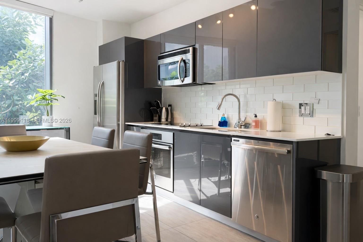 Real estate property located at 31 6th St #301, Miami-dade, Mybrickell Condo, Miami, FL