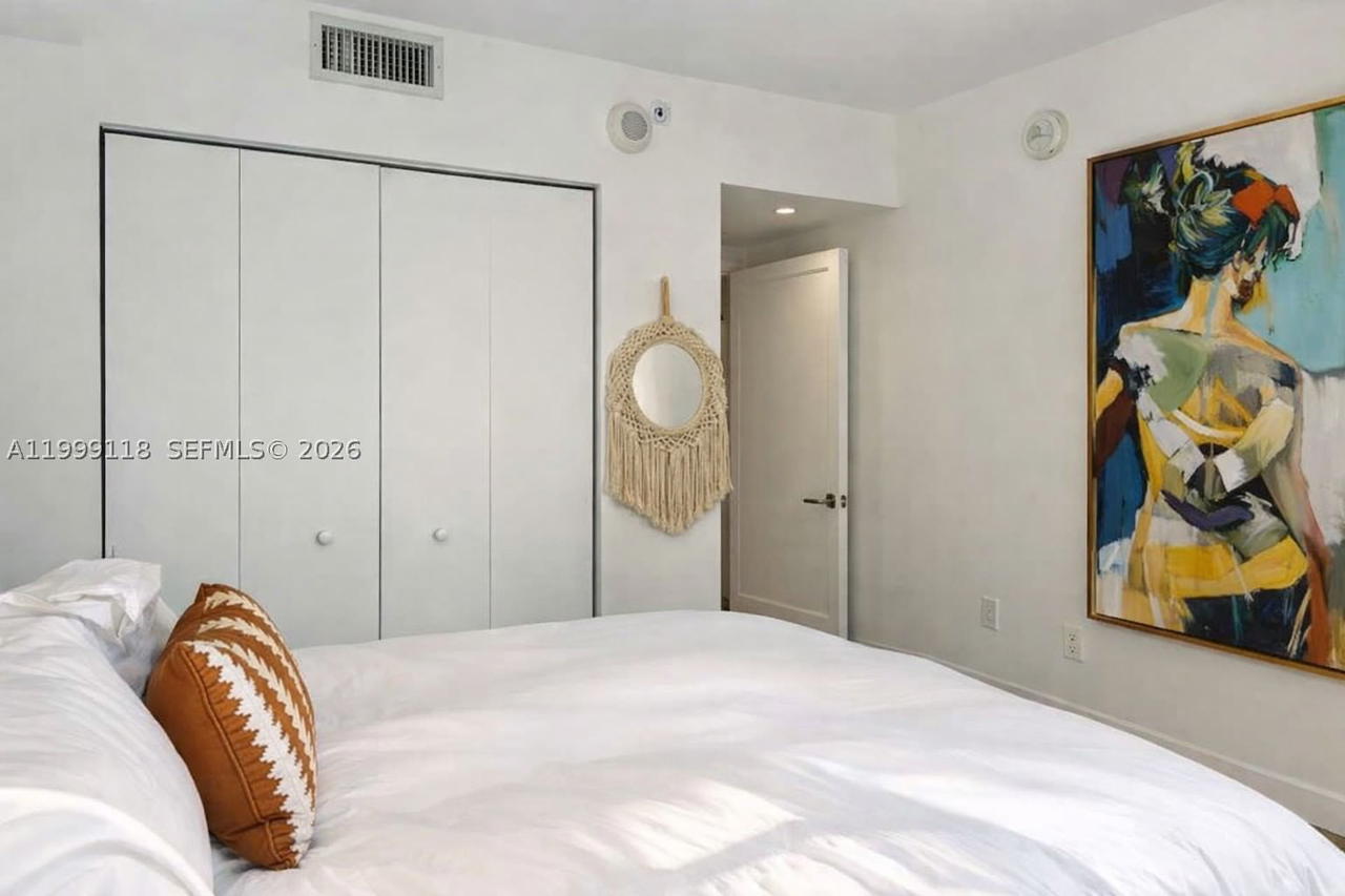Real estate property located at 31 6th St #301, Miami-dade, Mybrickell Condo, Miami, FL