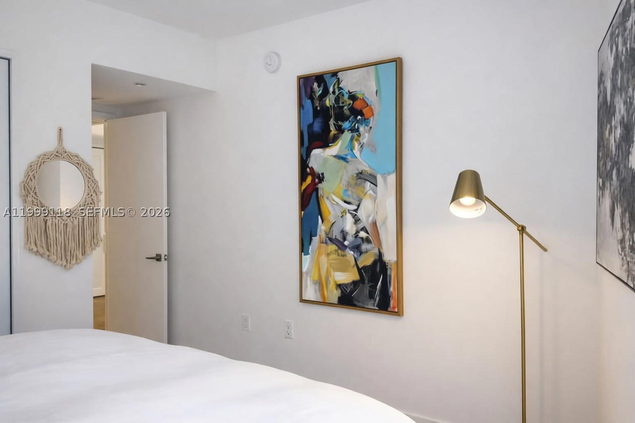 Real estate property located at 31 6th St #301, Miami-dade, Mybrickell Condo, Miami, FL