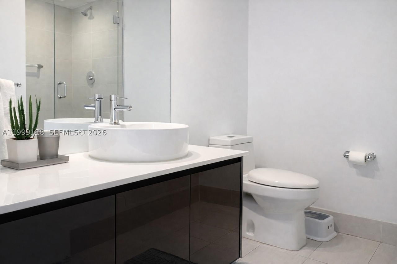 Real estate property located at 31 6th St #301, Miami-dade, Mybrickell Condo, Miami, FL