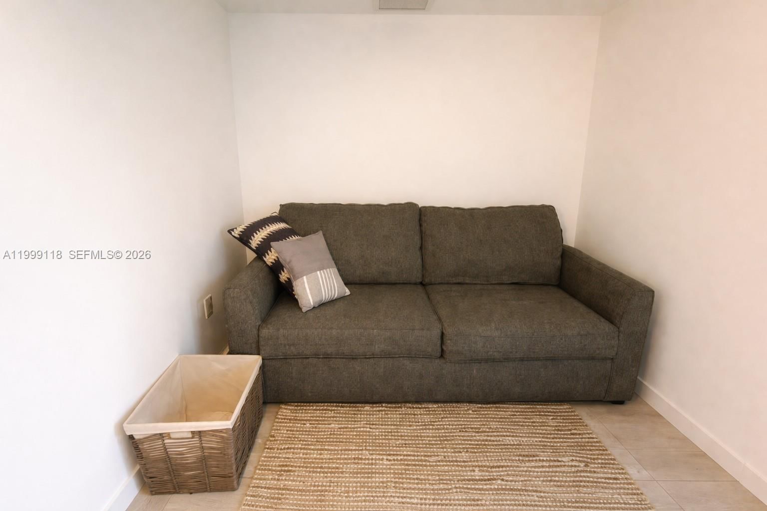 Real estate property located at 31 6th St #301, Miami-dade, Mybrickell Condo, Miami, FL