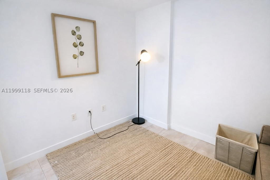 Real estate property located at 31 6th St #301, Miami-dade, Mybrickell Condo, Miami, FL