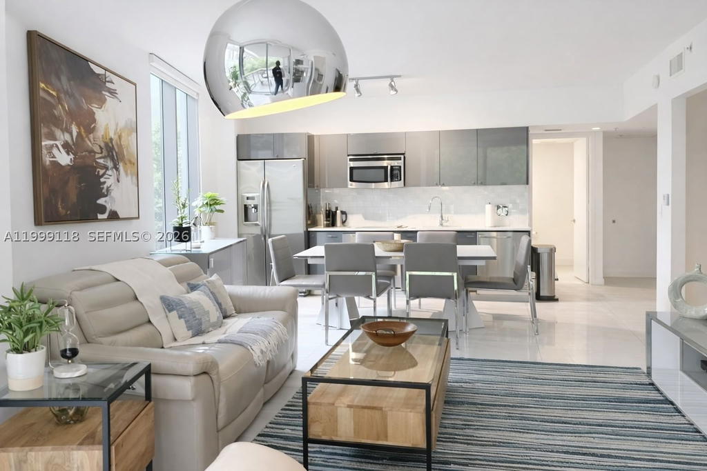 Real estate property located at 31 6th St #301, Miami-dade, Mybrickell Condo, Miami, FL