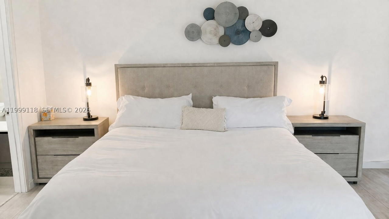 Real estate property located at 31 6th St #301, Miami-dade, Mybrickell Condo, Miami, FL