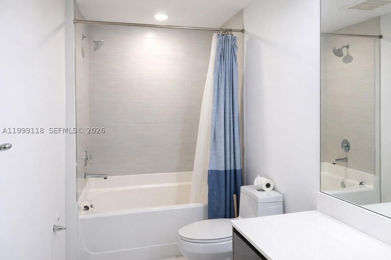 Real estate property located at 31 6th St #301, Miami-dade, Mybrickell Condo, Miami, FL