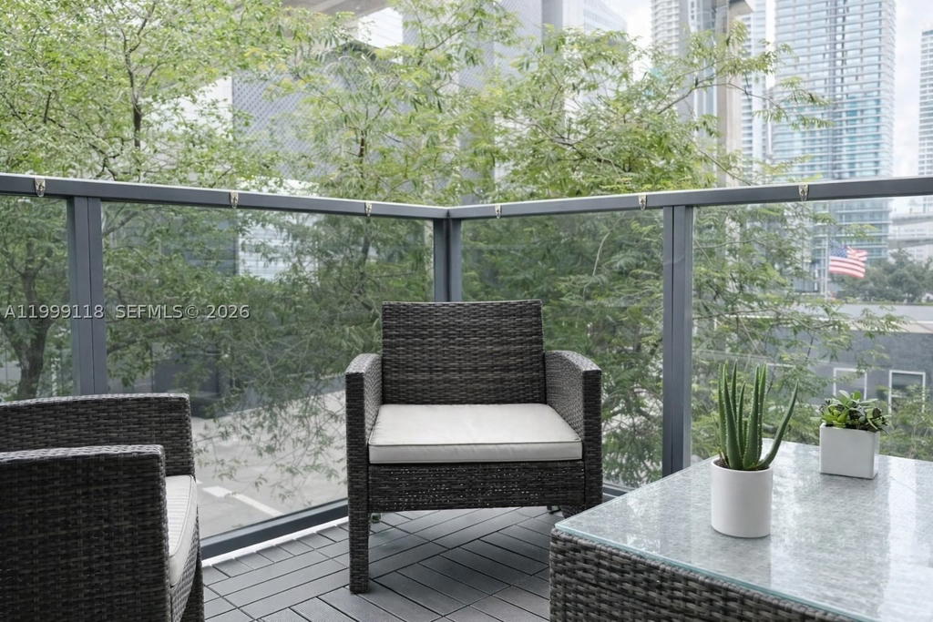 Real estate property located at 31 6th St #301, Miami-dade, Mybrickell Condo, Miami, FL
