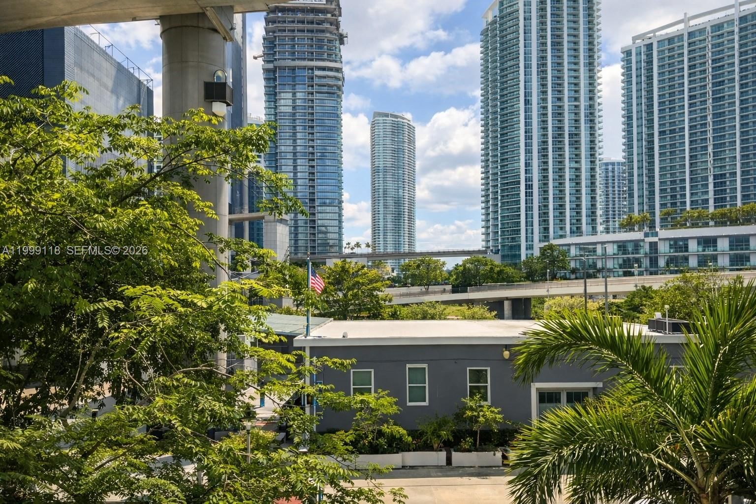 Real estate property located at 31 6th St #301, Miami-dade, Mybrickell Condo, Miami, FL