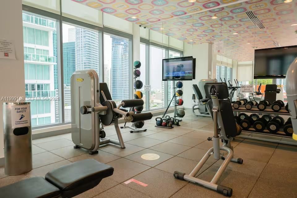 Real estate property located at 31 6th St #301, Miami-dade, Mybrickell Condo, Miami, FL