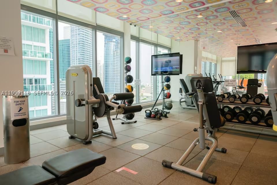 Real estate property located at 31 6th St #301, Miami-dade, Mybrickell Condo, Miami, FL