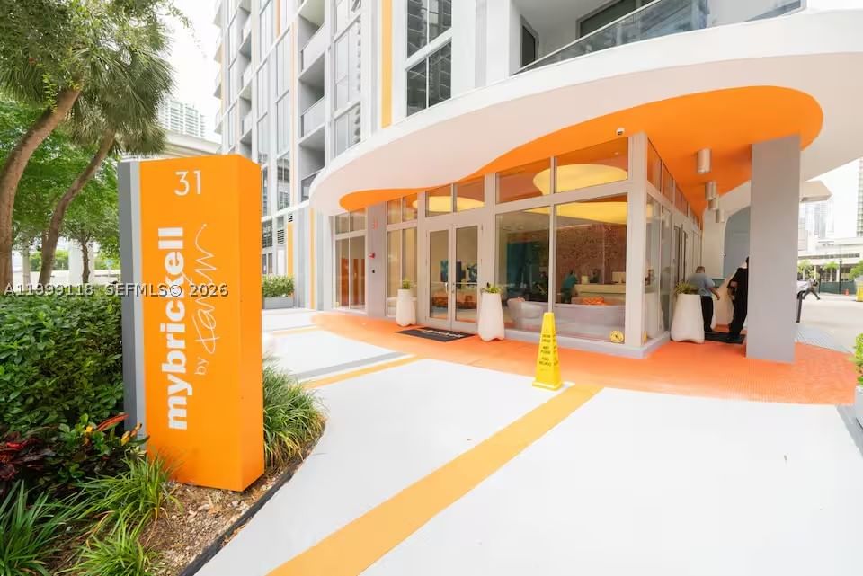 Real estate property located at 31 6th St #301, Miami-dade, Mybrickell Condo, Miami, FL
