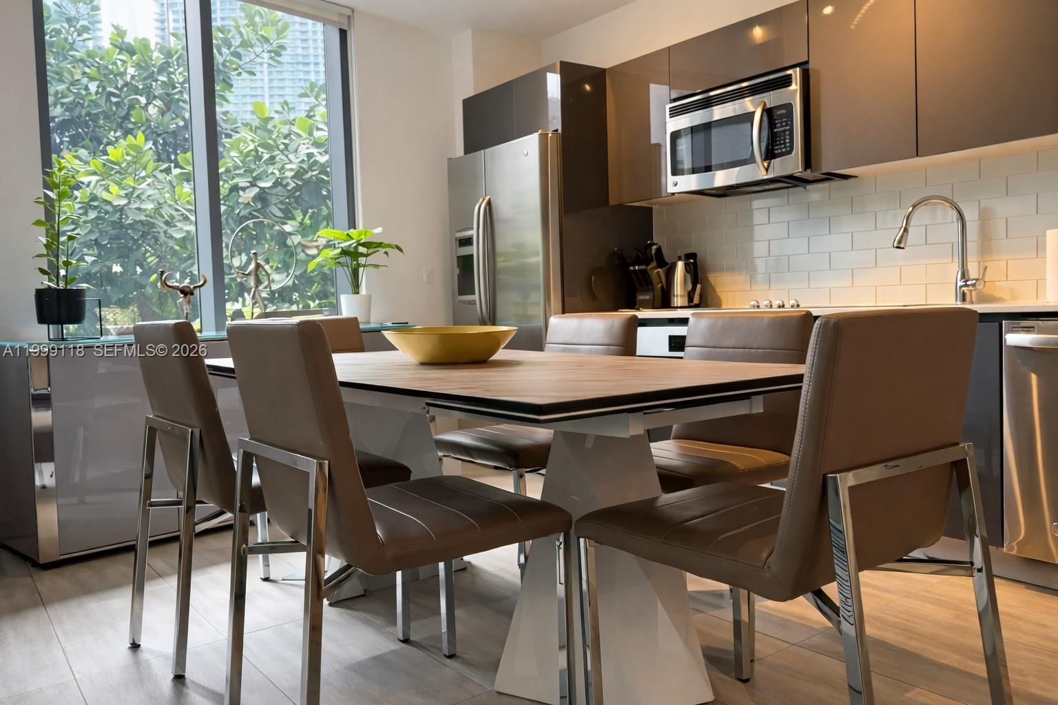 Real estate property located at 31 6th St #301, Miami-dade, Mybrickell Condo, Miami, FL