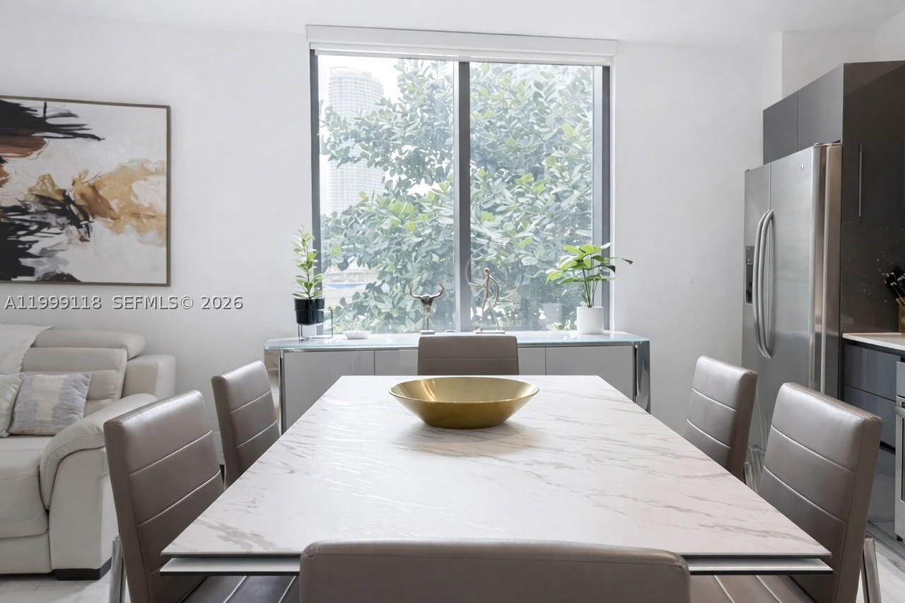 Real estate property located at 31 6th St #301, Miami-dade, Mybrickell Condo, Miami, FL