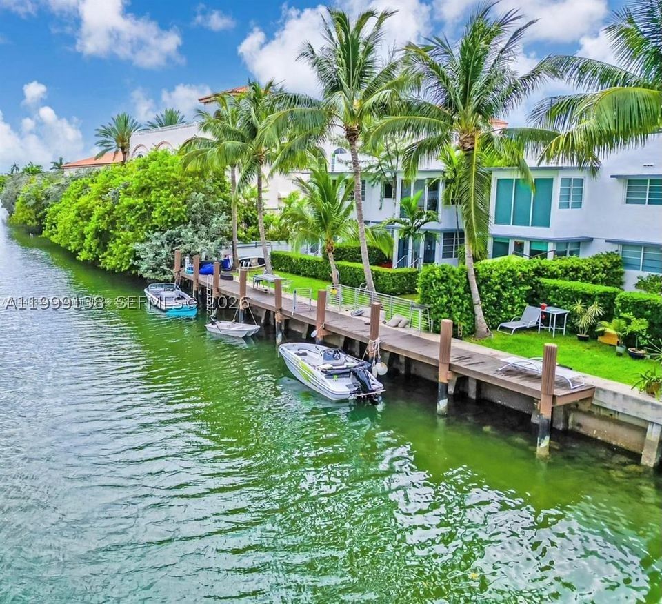 Real estate property located at 3915 Meridian Ave #101, Miami-dade, The Waterclub Condo, Miami Beach, FL