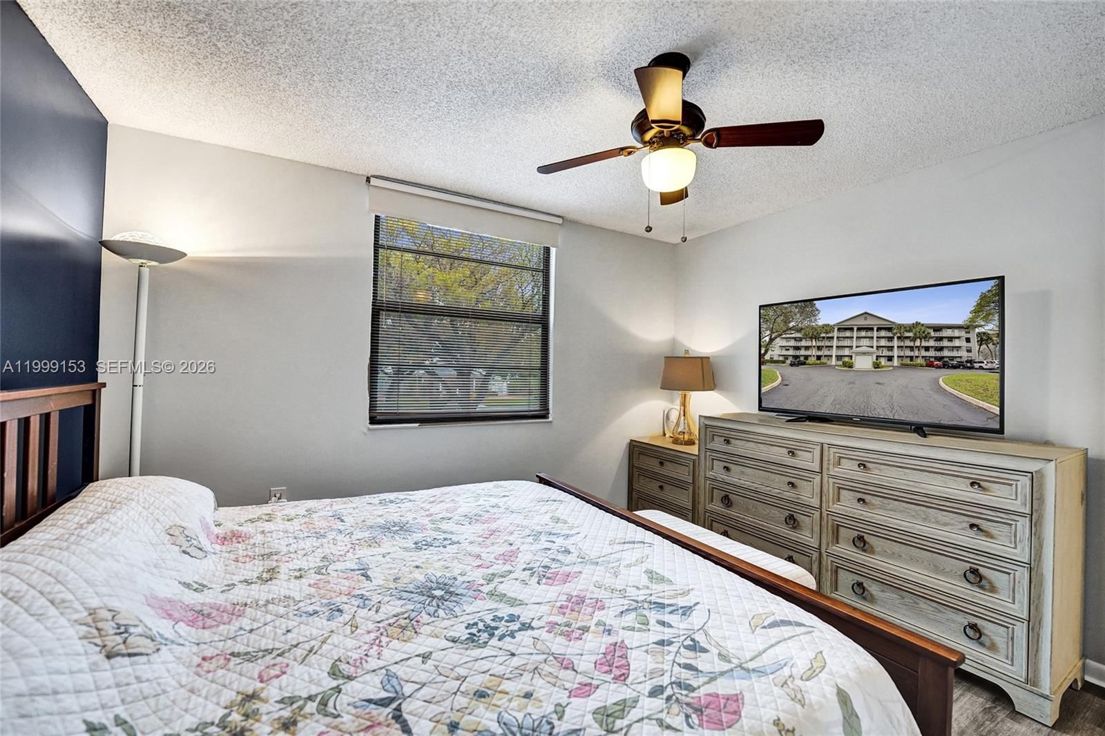 Real estate property located at 1526 Whitehall Dr #206, Broward, Condo 13 Of Whitehall Con, Davie, FL