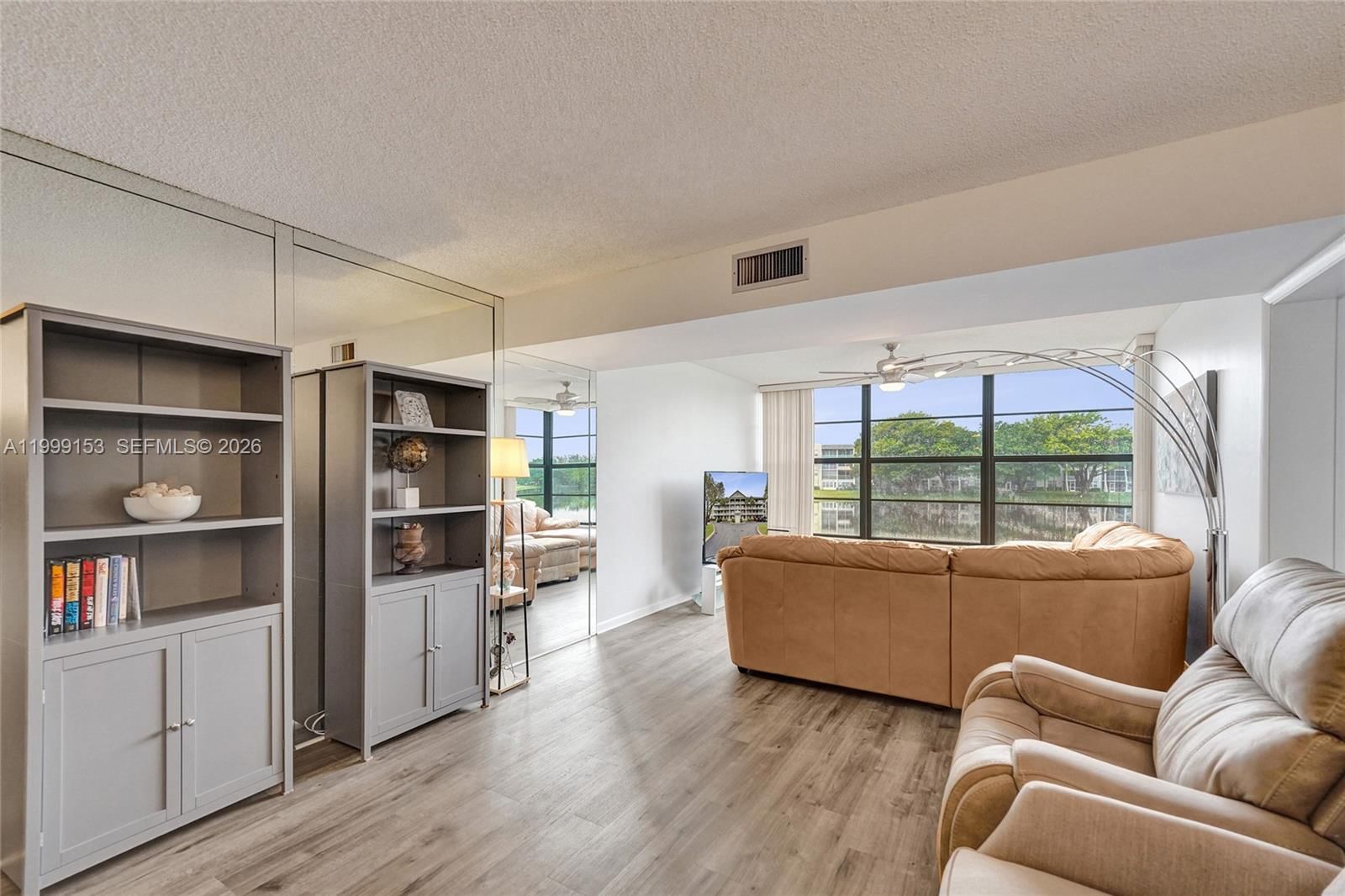 Real estate property located at 1526 Whitehall Dr #206, Broward, Condo 13 Of Whitehall Con, Davie, FL