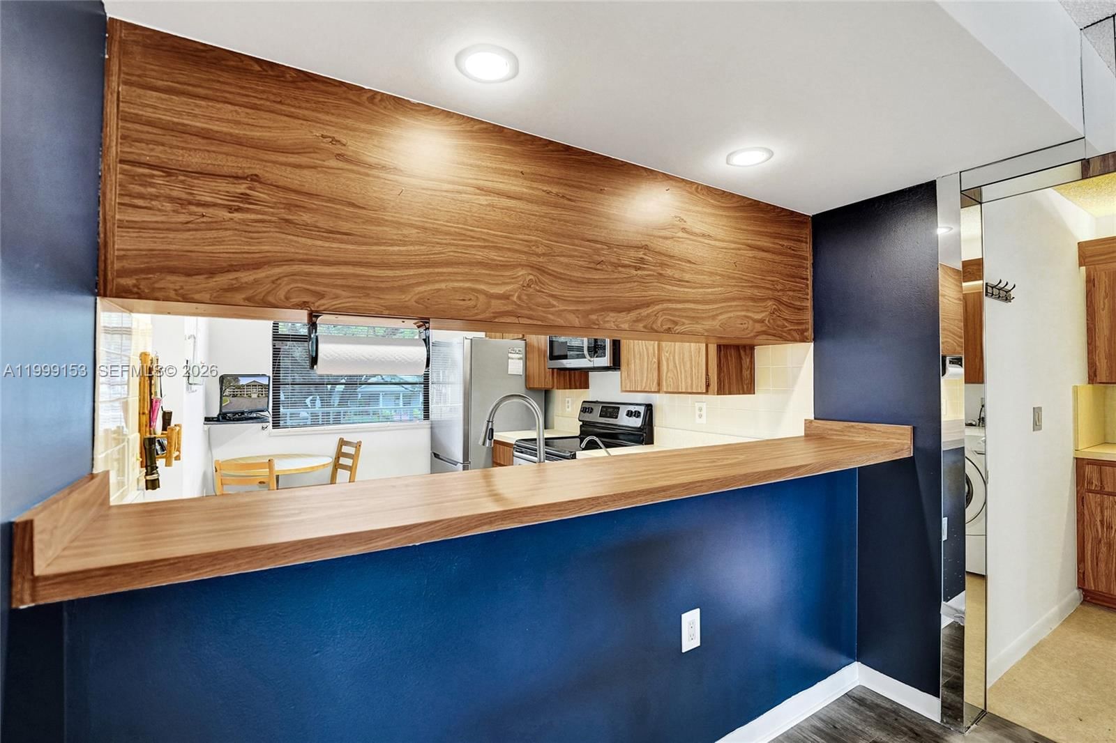 Real estate property located at 1526 Whitehall Dr #206, Broward, Condo 13 Of Whitehall Con, Davie, FL