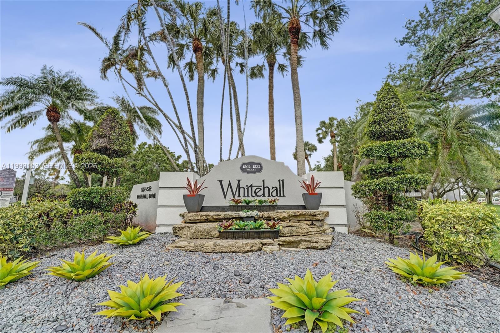 Real estate property located at 1526 Whitehall Dr #206, Broward, Condo 13 Of Whitehall Con, Davie, FL