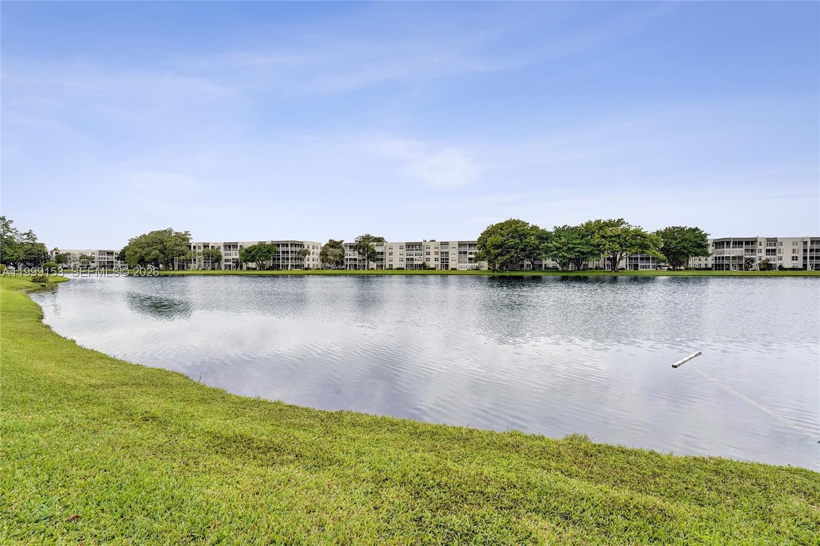 Real estate property located at 1526 Whitehall Dr #206, Broward, Condo 13 Of Whitehall Con, Davie, FL